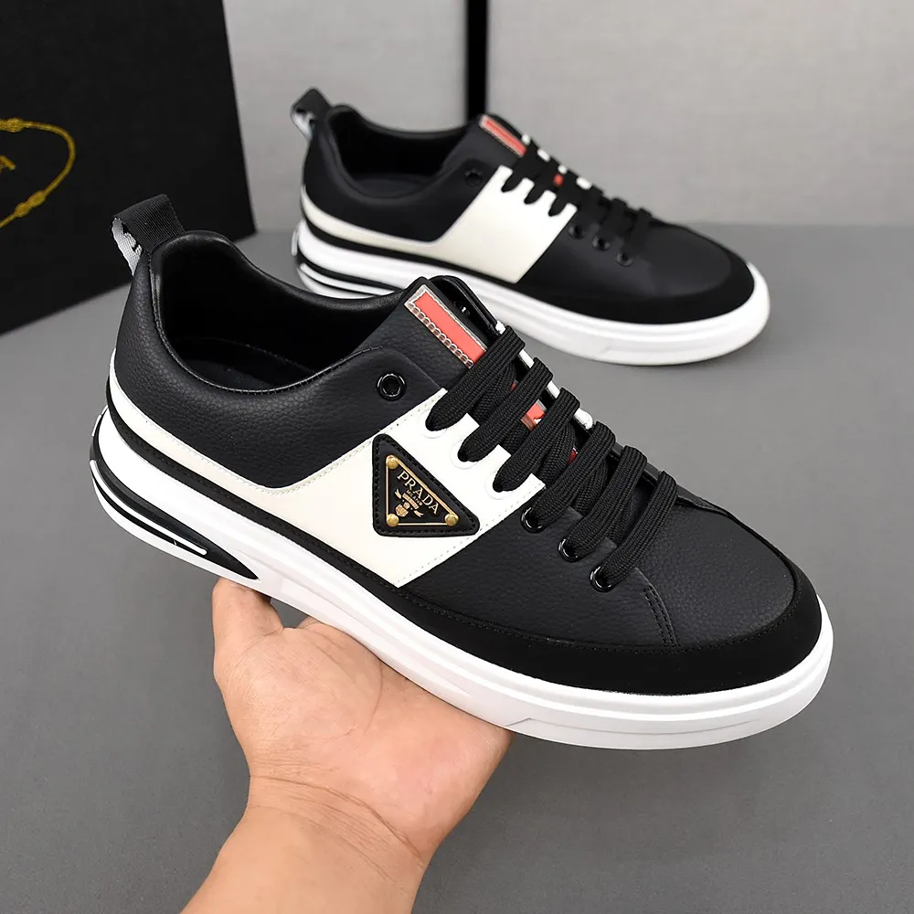 PP400🌻🌻🌻【Prada·PRADA】set off the audience! An international brand that is constantly innovating. This men's casual shoe is the original version. It is made of cowhide leather at a ratio of one to one at the store. It has leather feet and rubber non-slip outsole. It is breathable and comfortable. Quality speaks for itself. 👄38-44